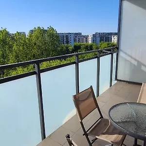 Wellsituated 1 Bedroom In Apartament